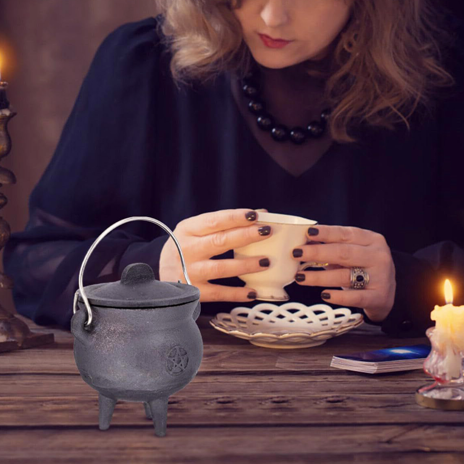 Witch Burning Pot Portable Mini Cast Iron Cauldron for Halloween Decor Incense Burning Heat-resistant Witch Pot with Lid Perfect Party Decoration Halloween Ornament. 