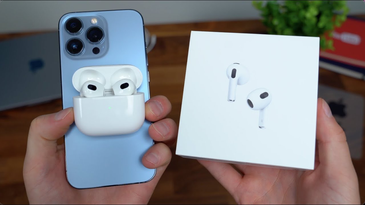 AirPods (3rd generation) With MagSafe Charging Case For Iphone 13 13 mini 13 Pro 13 Pro Max. 