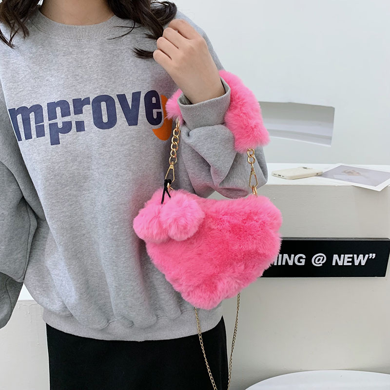 Korean version of plush heart-shaped peach heart bag autumn and winter new plush bag ins one-shoulder cross-body hand-chain women's bag