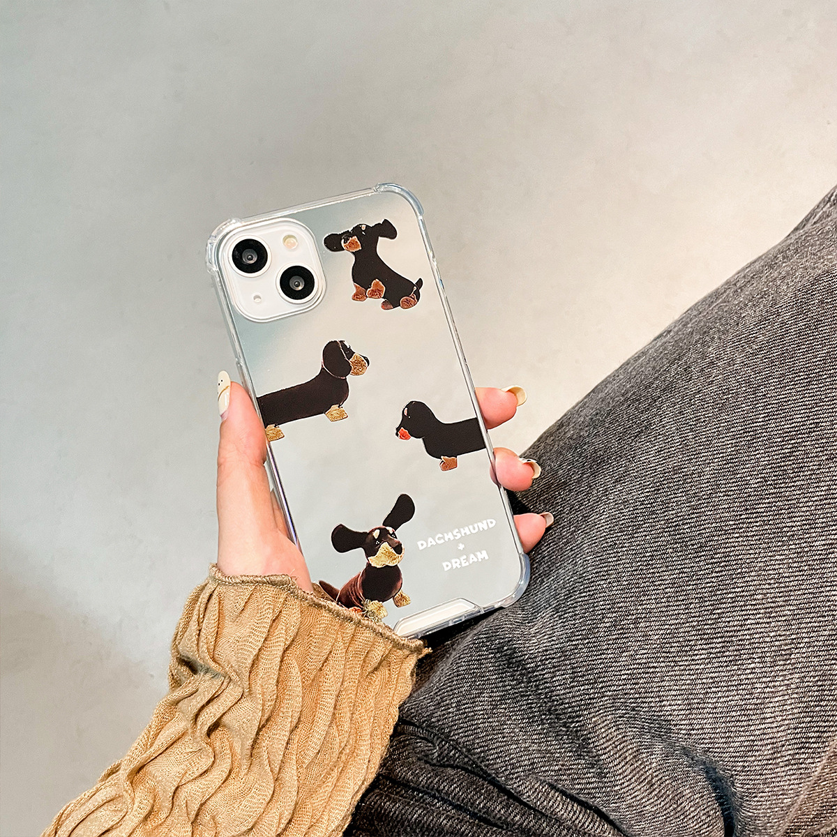 Internet Celebrity Sausage Dog Apple 14PROMAX Mirror Phone Case iPhone15 Four-Corner Drop-Resistant Soft Shell 13 Applicable