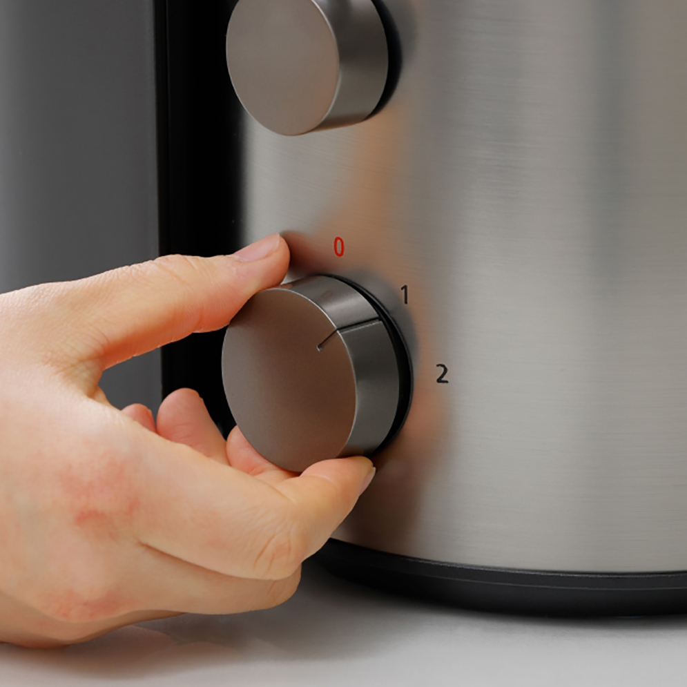 Panasonic MJ-CB600 Juicer for Fresh, Smooth Juicing. 