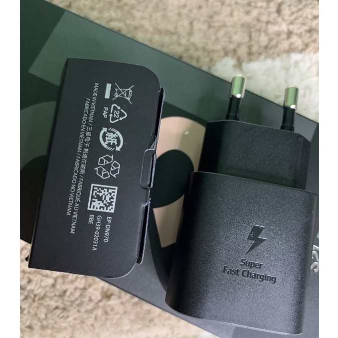 25watt Fast Charger With Type-C cabes For Samsung Galaxy A51/A71/A20 A20s A30 A30s A50 A50s A60 A70 M40 C9 Pro M40 Samsung Fast Charger with Type-C USB Cable Quick Charge Power Adapter - Black. 