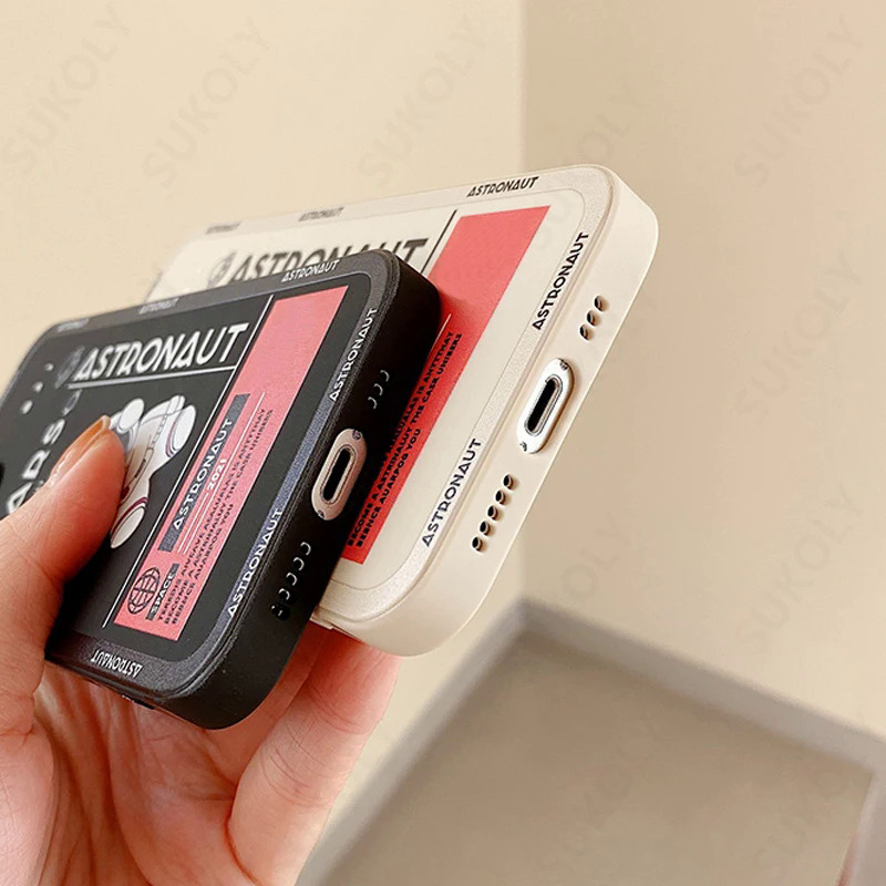Luxury Astronaut Hand Lanyard Case For Samsung Galaxy S22 S23 Ultra S24 Ultra S21 S23 FE A52s A53 A54 Silicon Soft Phone Cover. 