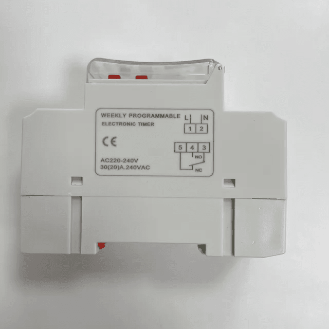 Time Switch 30A weekly programmable Digital electronic timer 220V-AC THC 30A with integrated rechargeable Battery. 