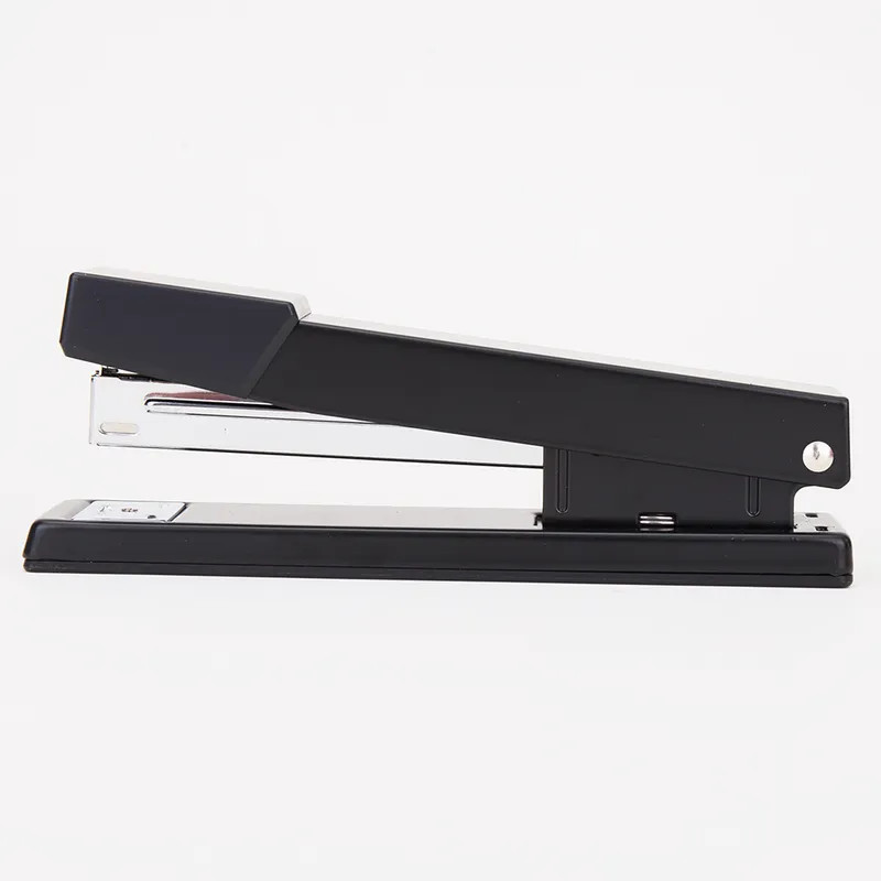 Deli E0424 Stapler (Assorted). 