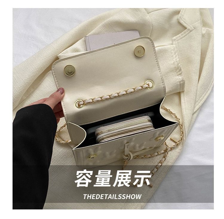 Superlative Understated -Craftsmanship and Trendy -Cute Premium Quality Daily Life Usable Bag For Women's- Progressively Better. 