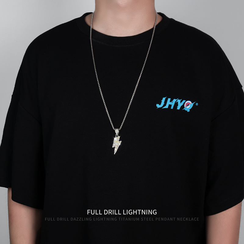 Light luxury diamond-filled lightning necklace for men, titanium steel non-fading chain, hip-hop style Internet celebrity nightclub disco pendant for women, versatile