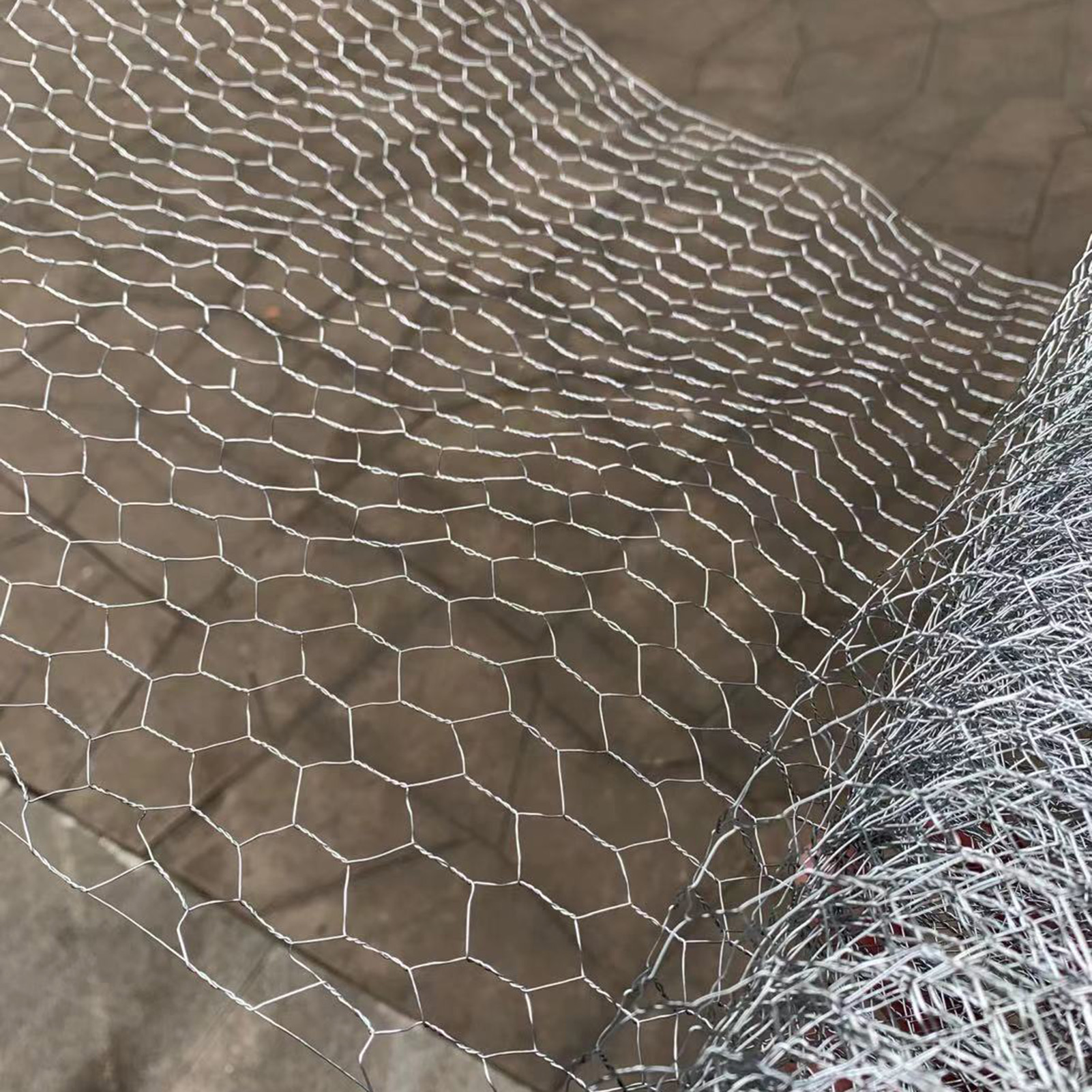 Chicken Wire Wide Application Metal Rabbit Fence Wire. 