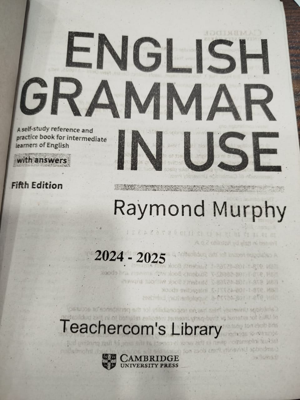 English Grammar in Use by Raymond Murphy. 