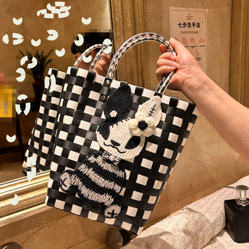 Hand-woven bag, outing, handbag, bath, cosmetics, snacks, storage bag, Japanese style cabbage, basket, crossbody bag, tide
