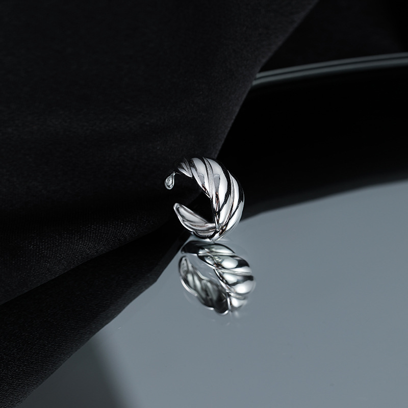 Under the Banyan Tree, S925 Silver European and American Croissant, Ripple Ring, Cross-border Retro Niche Design, ins Stripe Ring Tide. 