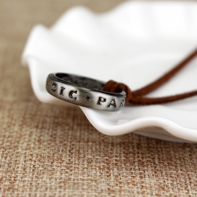 Mysterious Waters 4 Choker Necklace Letter SIC PARVIS MAGNA Drake Neckalces Pendants Ring for Women Men Jewelry GIftscosplay. 