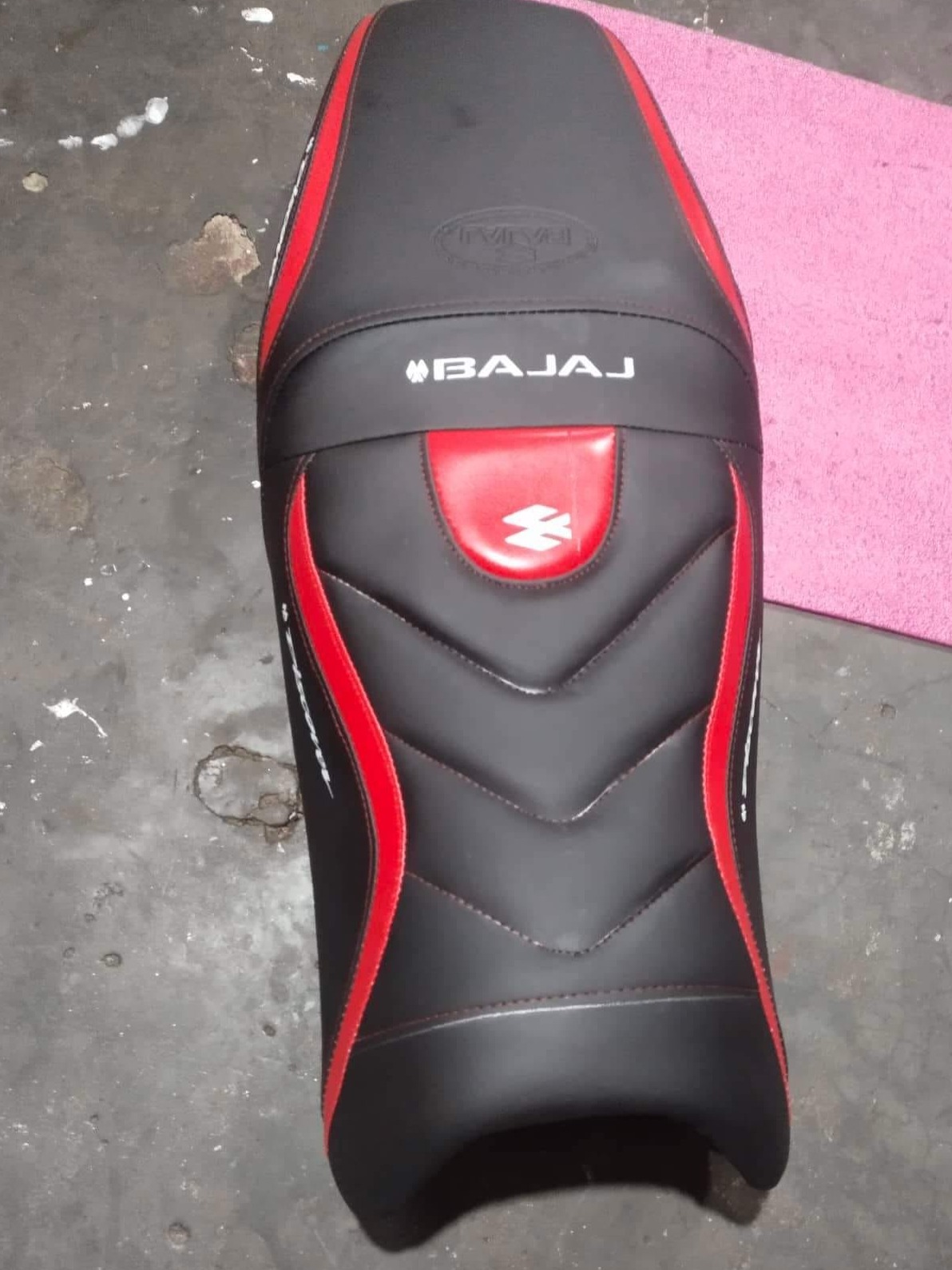 Bajaj Pulsar single disk red color premium modified seat cover