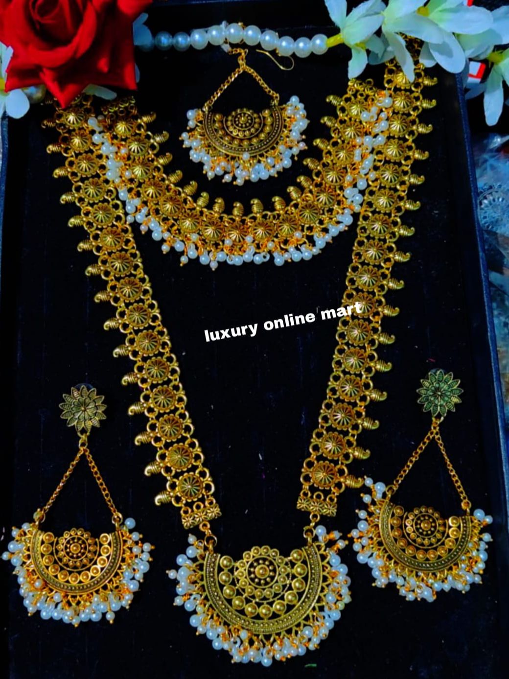Hand Made Jewellery Set Customized Design