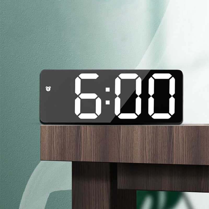 Modern Simplicity LED Digital Wall Clock Temperature Display Brightness Alarms Clock Wall Clock for House Home Office Decoration