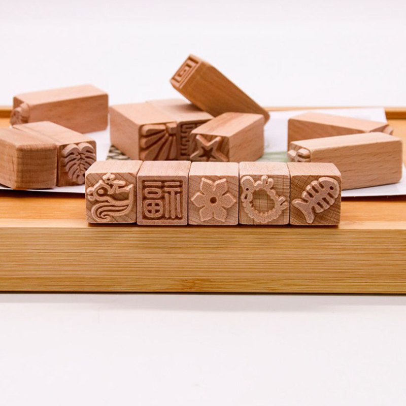 Hand Carved Wooden Stamps Wood Seal for Printing DIY Clay Pottery Printing Blocks Clay Tool Fish Bone / Squirrel / Flower / Deer SnowWhite. 
