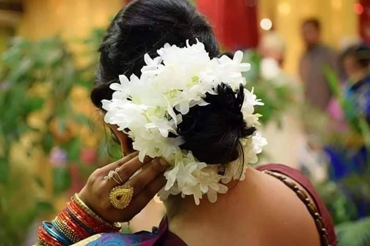 women's hair flowers