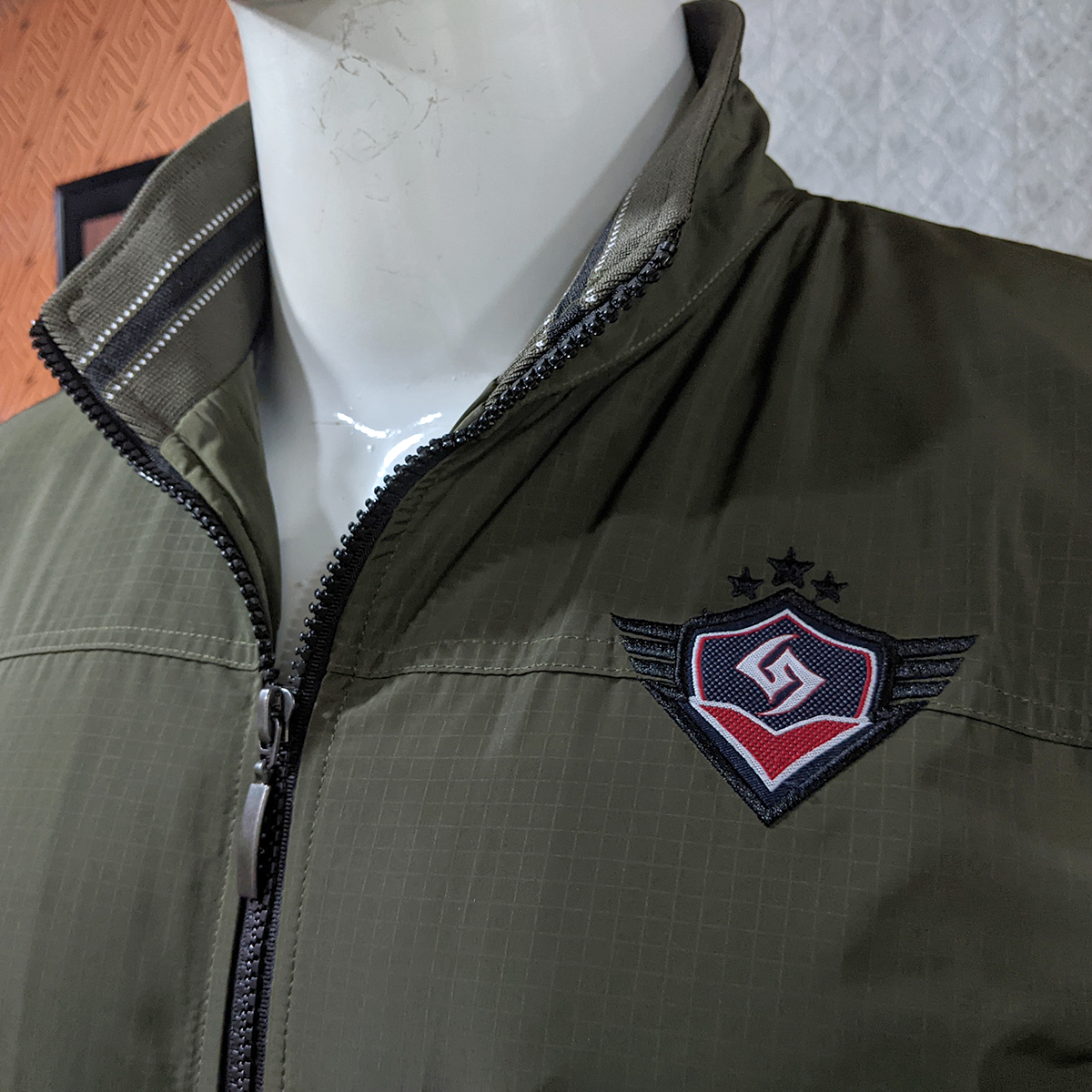 Shohure Olive color Double part air proof jacket. 