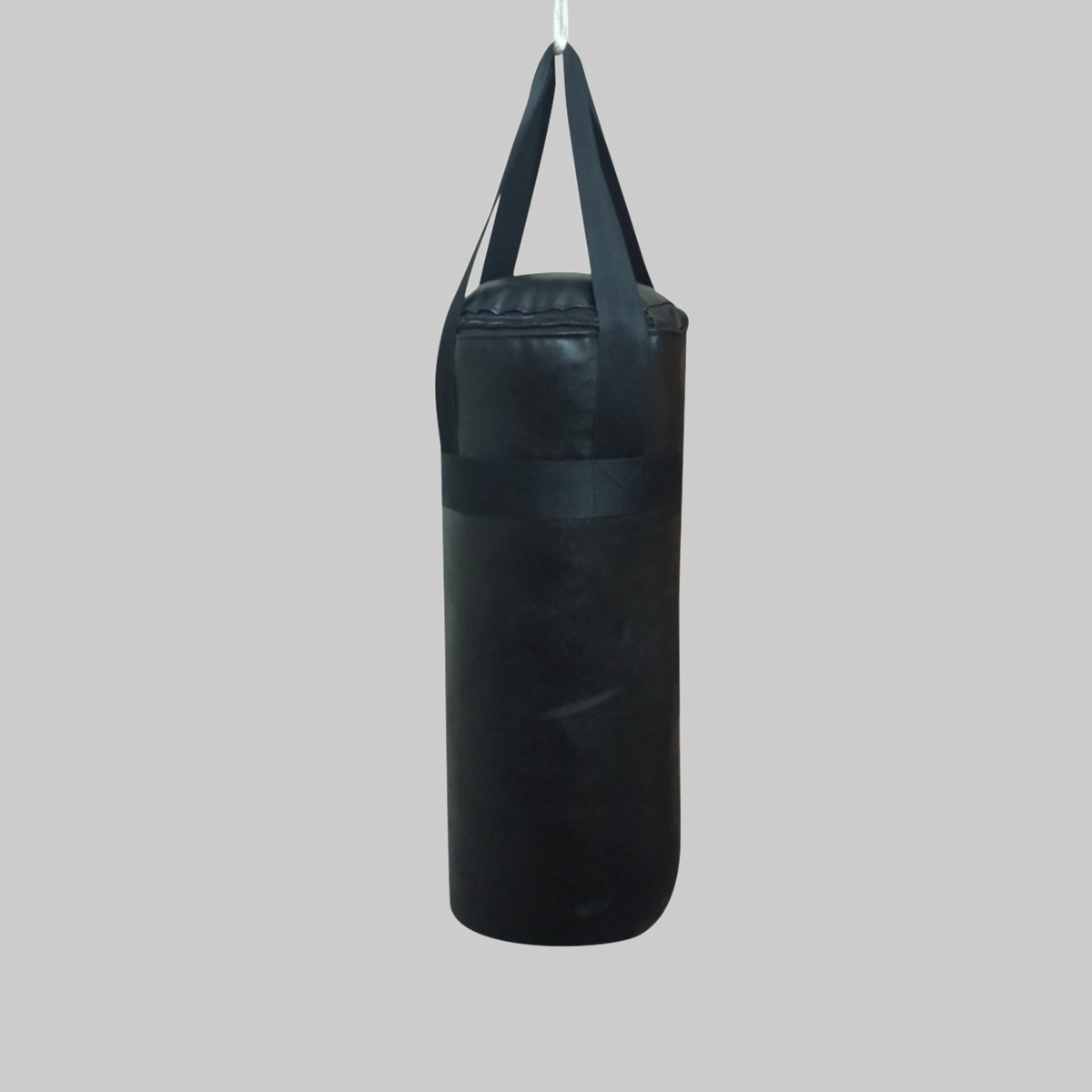 Heavy Punching Bag 60Cm Long - Get Your Workout In With This Heavy Punching Bag - Designed For Durability And Performance. 