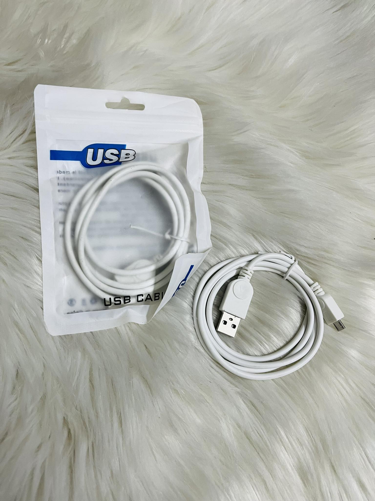 USB-C to Lightning Cable -1m - Fast Charging and Data Sync Cable for Apple Devices - White
