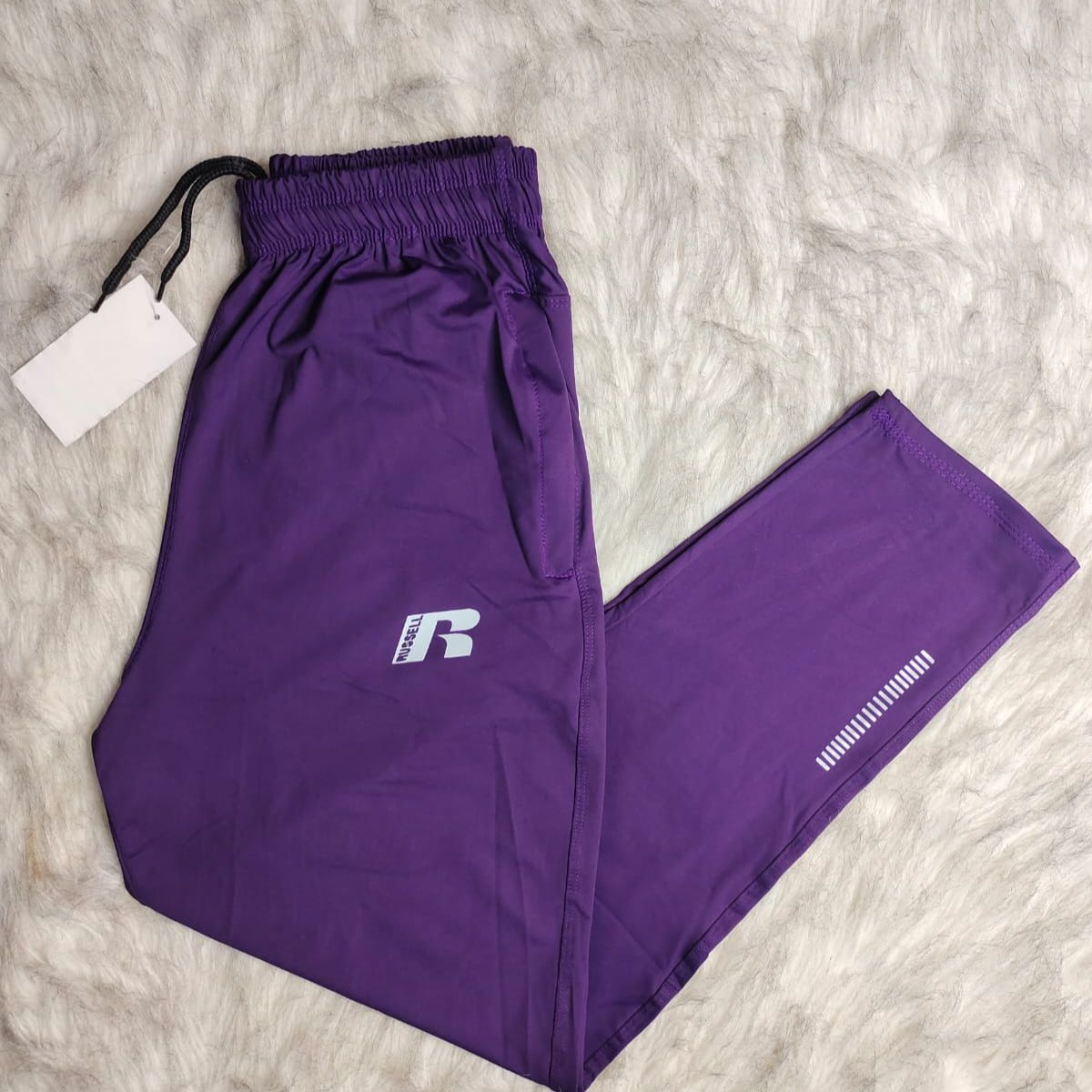 Ular semiz jojalarni siqib chiqaradilar Anal jinsiy aloqa videolarini tomosha qiling