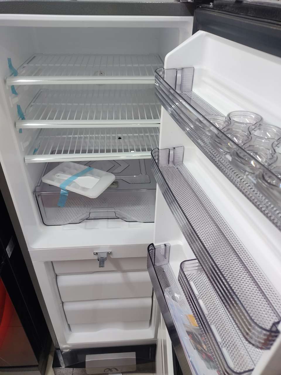 Marcel MFB-B0A-GDXX-XX Refrigerator 223 Ltr. 