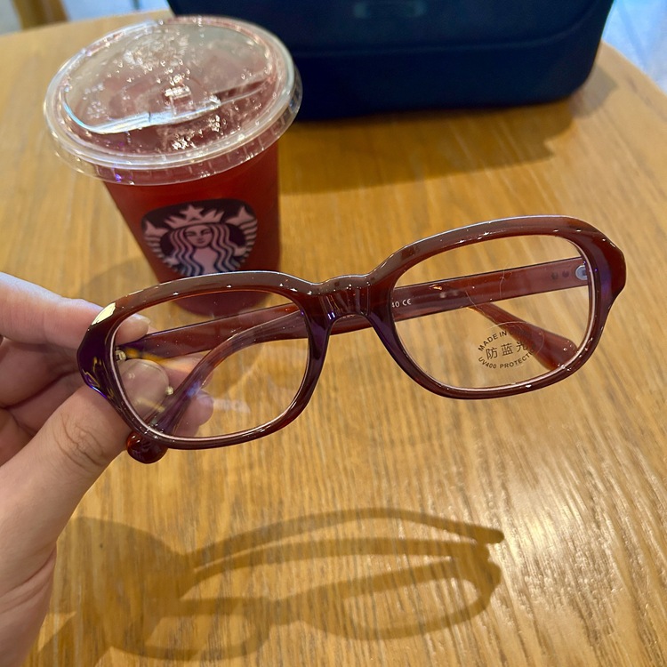 Japanese oval small face transparent glasses for women trendy y2k without makeup artifact can be equipped with prescription myopia glasses and anti-blue light frames. 