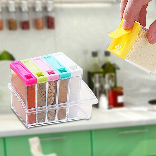 Six-piece Set Transparent Plastic Seasoning Box Salt and MSG Seasoning Can. 