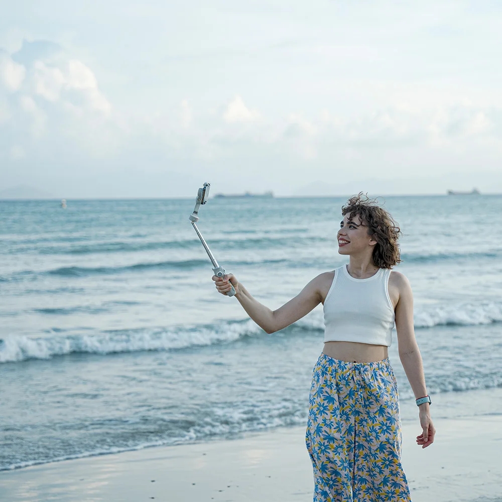 FeiyuTech Vimble 4 VB4 Smartphone Stabilizer Face Tracking 3-Axis Phone Gimbal Built-in Selfie Stick Portable for iPhone. 