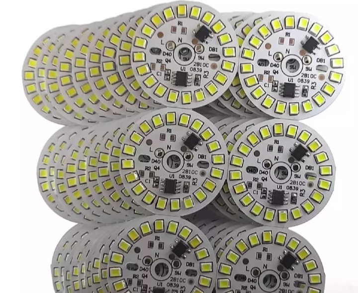 12 WATT DOB (Direct On Board) Warm White Color phinics LED Bulb Raw Material of 12 Watt DOB (Direct On Board) Pack of 10 DOB PCB Only. 