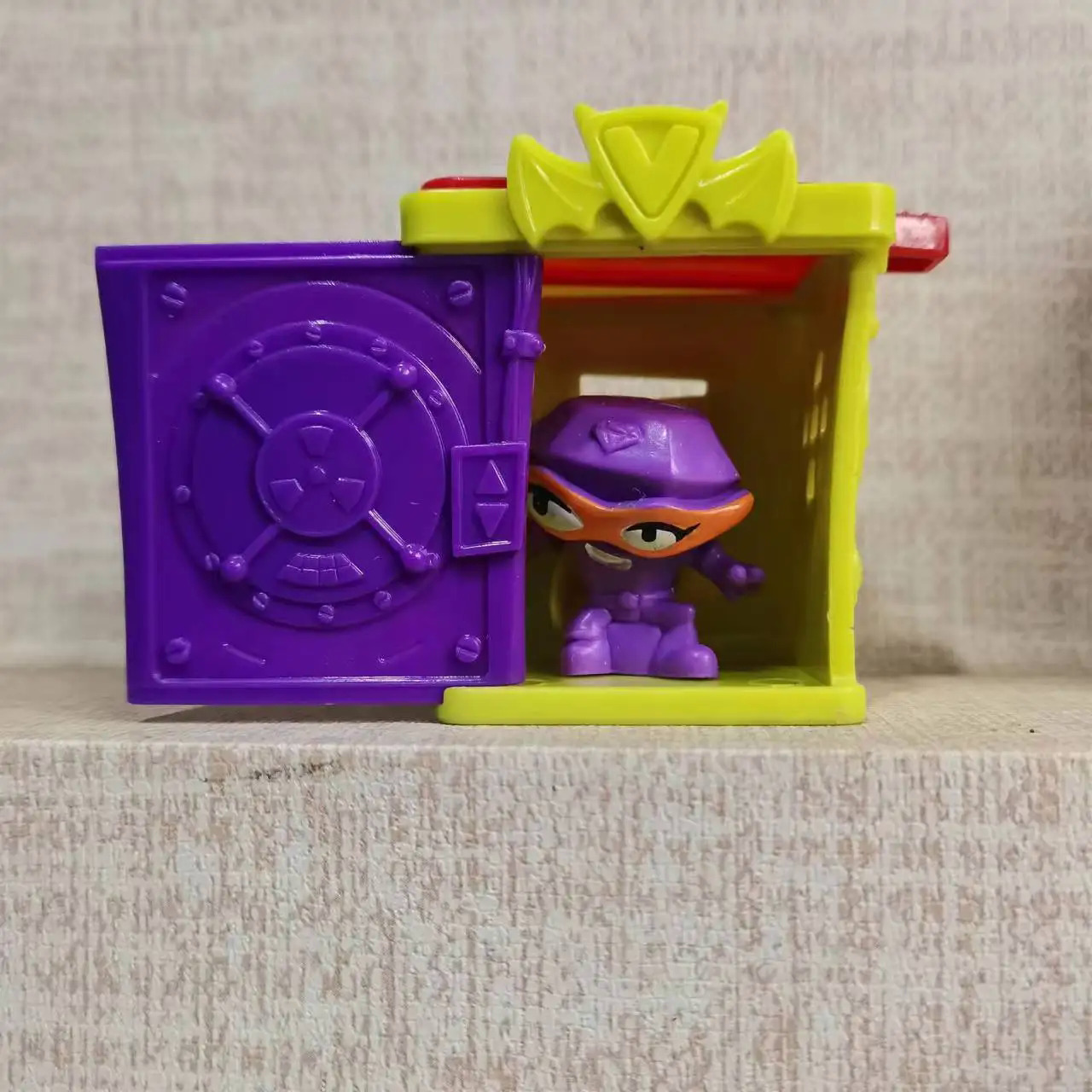 Superzings Box Superthings Action Figures Super Zings Garbage Trash Collection Toys Mode. 