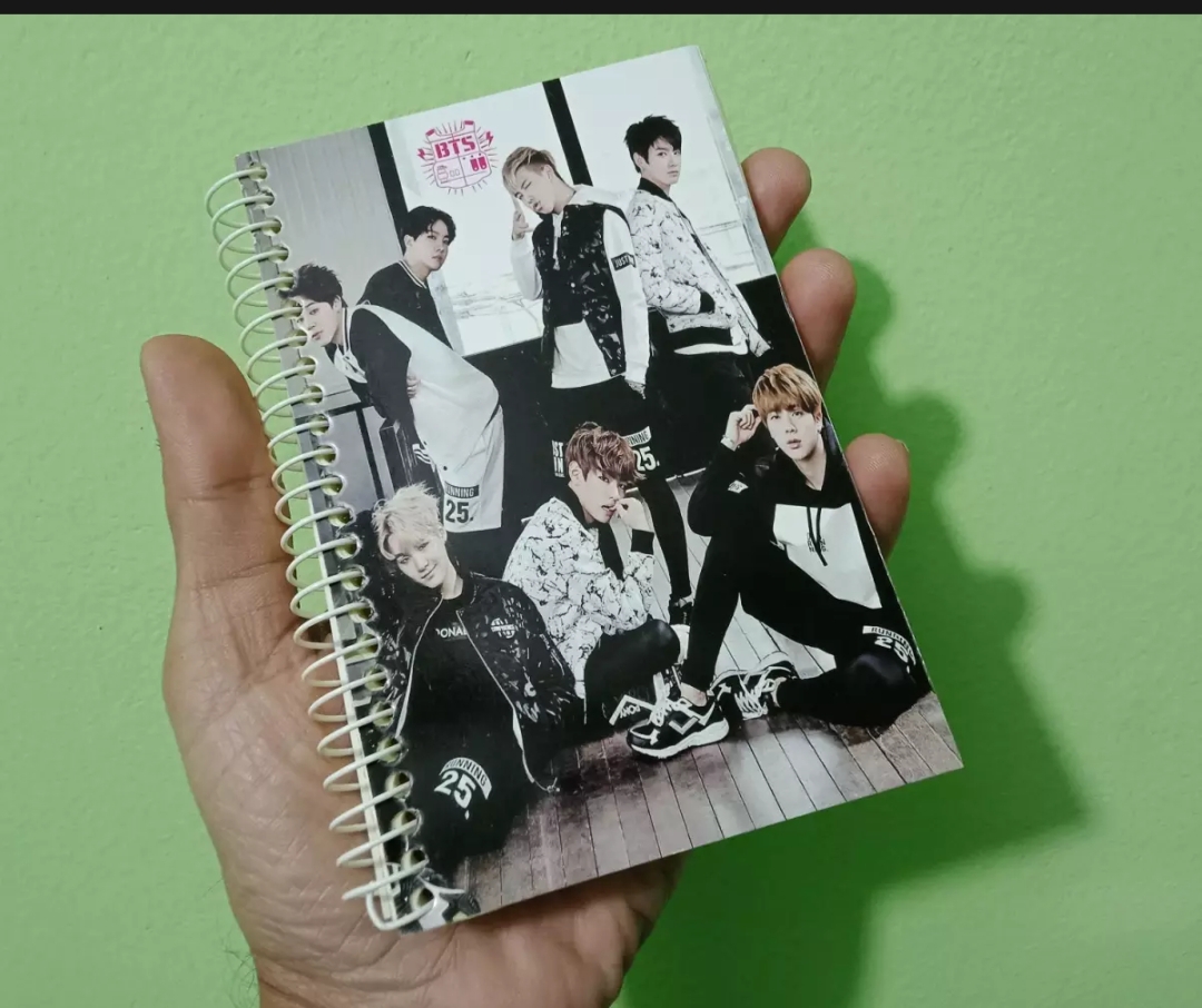 Bts নোট বুক/bts খাতা/bts ডায়েরি-হাতের বই - bts. 
