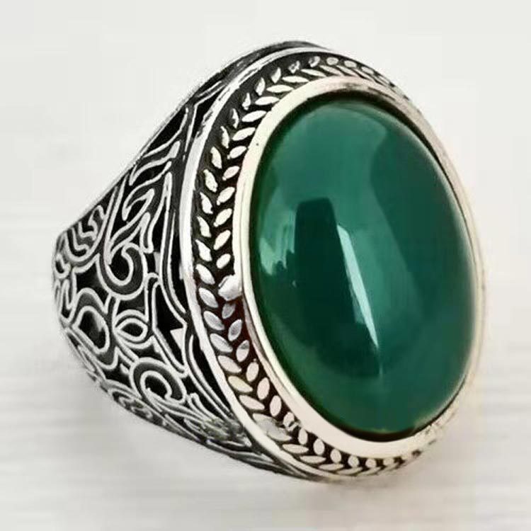 European and American cross-border hot-selling jewelry oval emerald ring for men with hollow retro pattern fashion ring