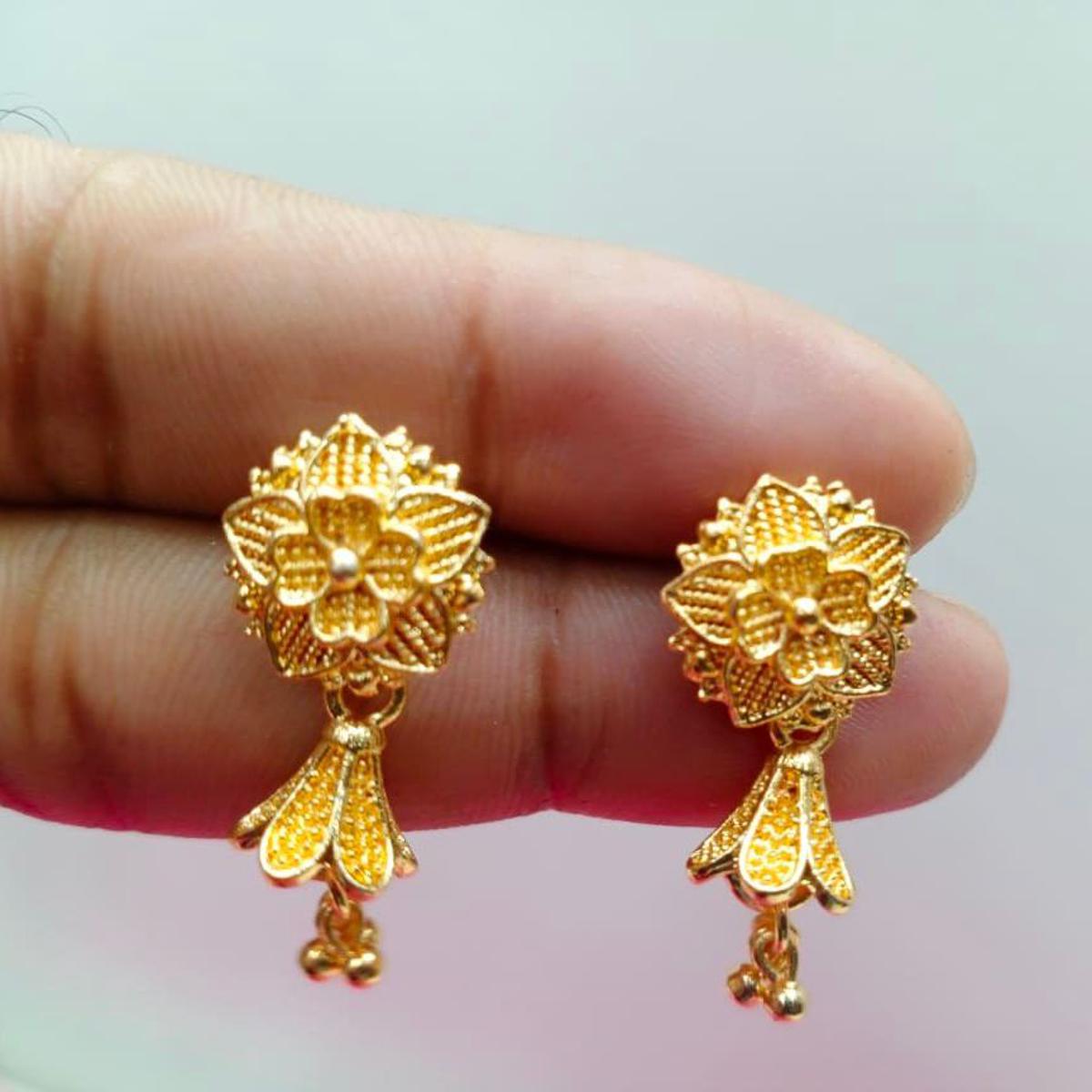 Golden Plate Metal Earrings For Women And fashionable Girls