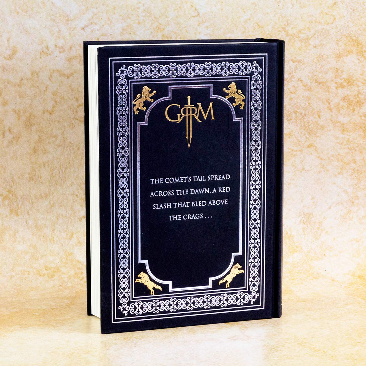 A Song of Ice and Fire 2 : A Clash of Kings (Illustrated edition): Book 2 Hardcover. 