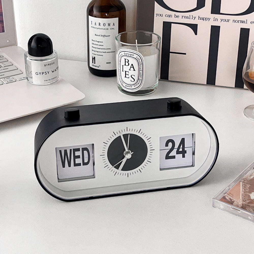 Desktop Vintage flip clock Unique Creative Vintage Mechanical alarm clock Flip mechanism Mechanical Desktop digital clock for Home decoration Office desk accessory Vintage enthusiasts Gift option Timekeeping. 