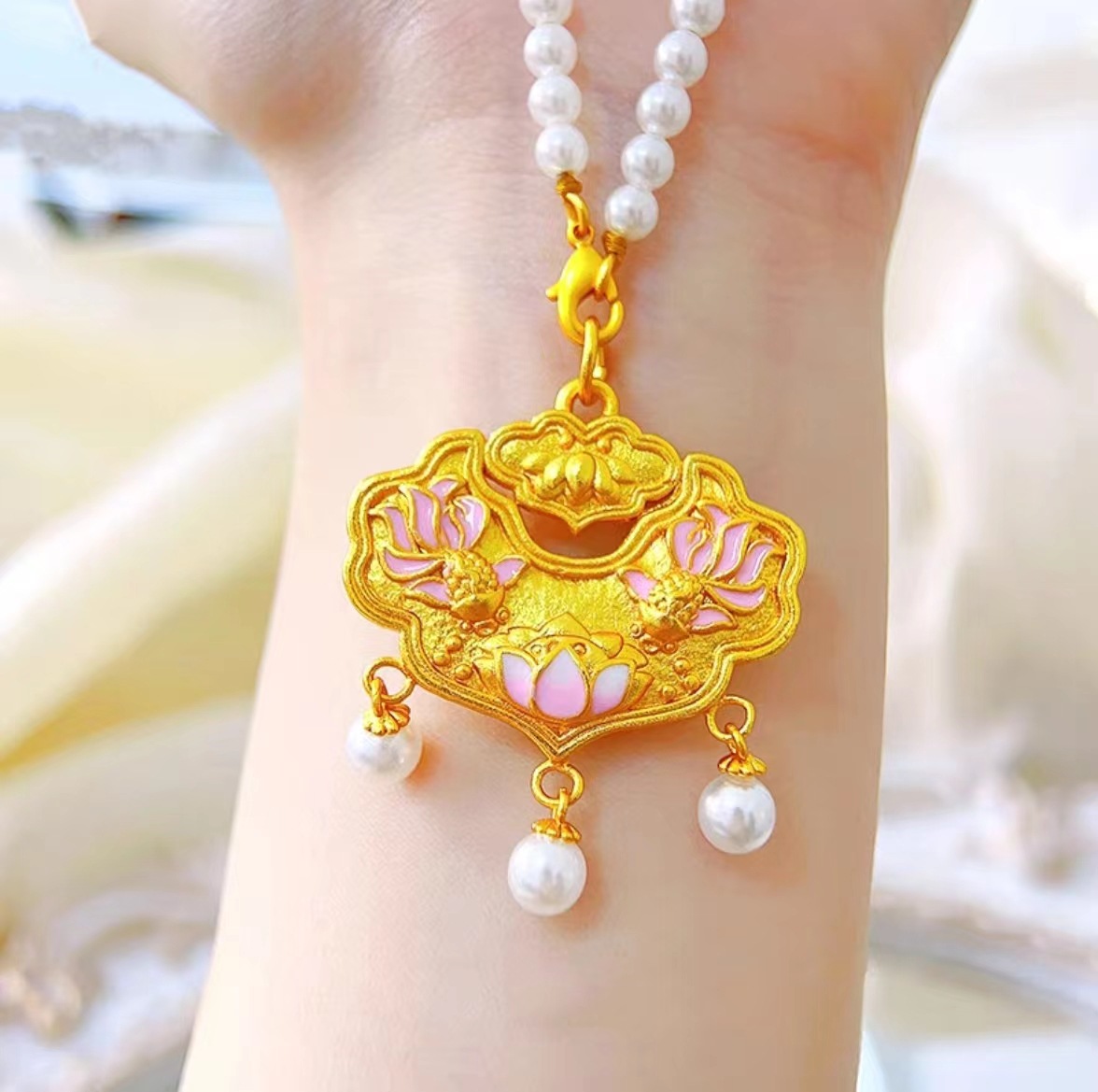 Ruyi Koi Pendant Shop Same Style Sand Gold Double Fish Lotus Safety Lock Bag Sweater Chain Necklace