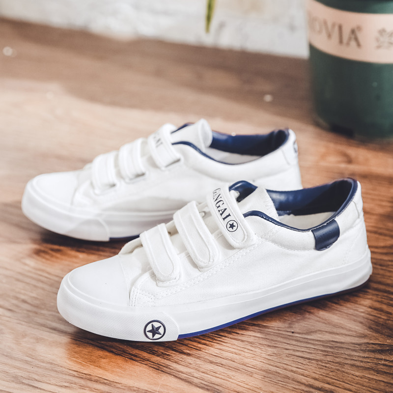 IELGY men's preppy style canvas shoes with Velcro flat bottom and round toe. 