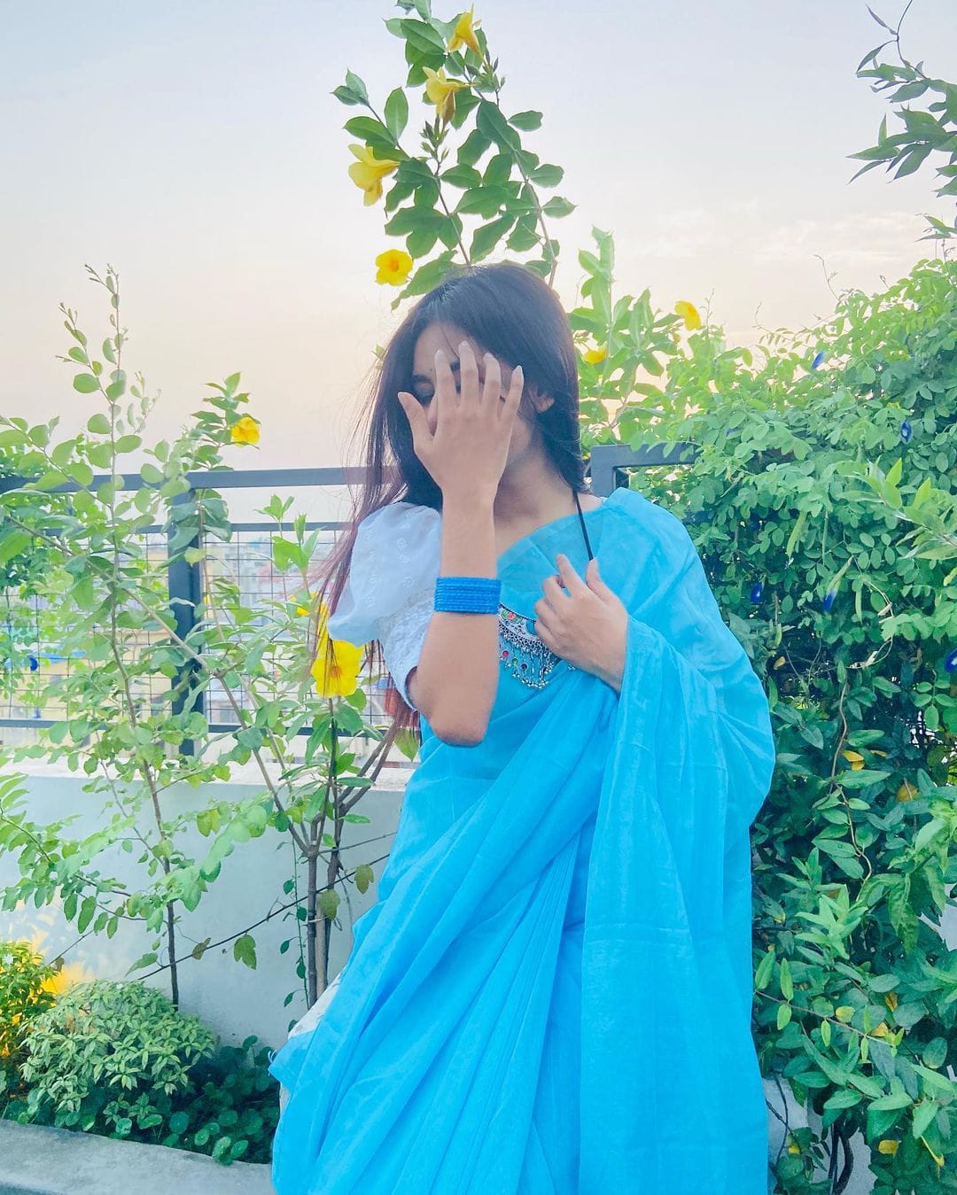 One color half -silk saree for women exclusive