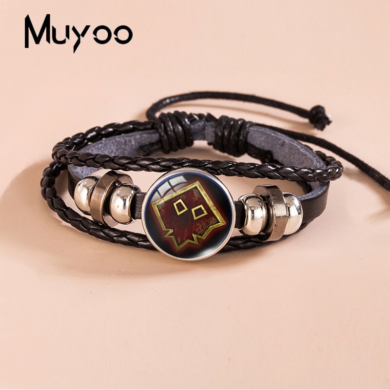 2023 New World of Warcraft Leather Bracelet WOW Alliance Horde Snap Button Bracelets Glass Dome Photo Bangles For Men. 