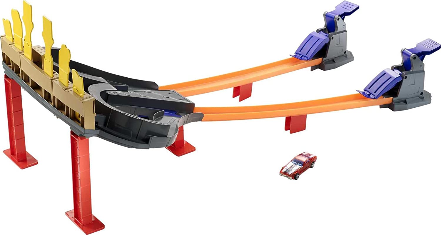 Hot Wheels Super Speed Blastway Track Set, 1 Hot Wheels Car, Dual-Track Racing, 1 or 2 Player, Connect to Other Sets, Toy for Kids 4 Years Old & Up. 