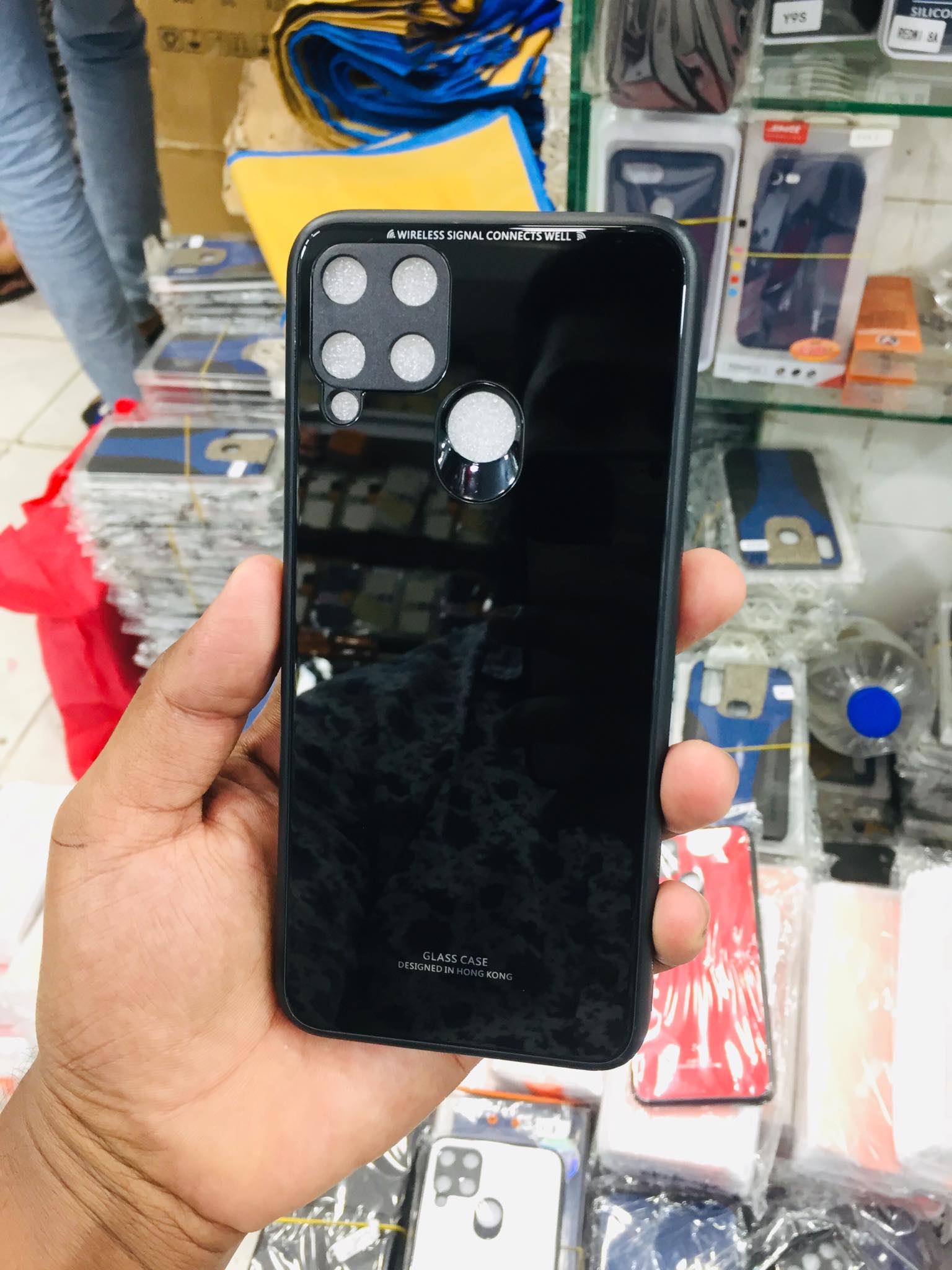 Oppo realmi c15 এর জন্য হং কং ডিজাইনের স্ক্র্যাচপ্রুফ টেম্পার্ড গ্লাস কভার কেস. 