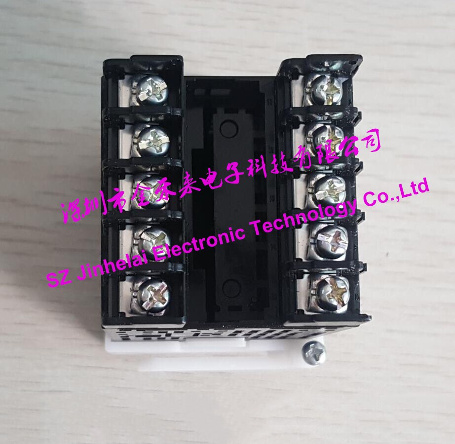 Temperature Controller, Model: E5CZ-Q2MT, for Omron. 
