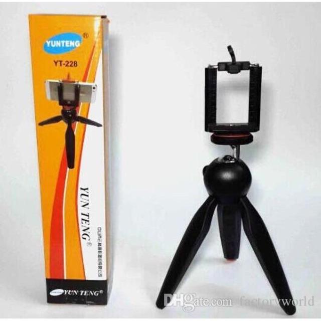 YunTeng 228 Mini Tripod with Phone Holder Clip for Smartphone - Black. 