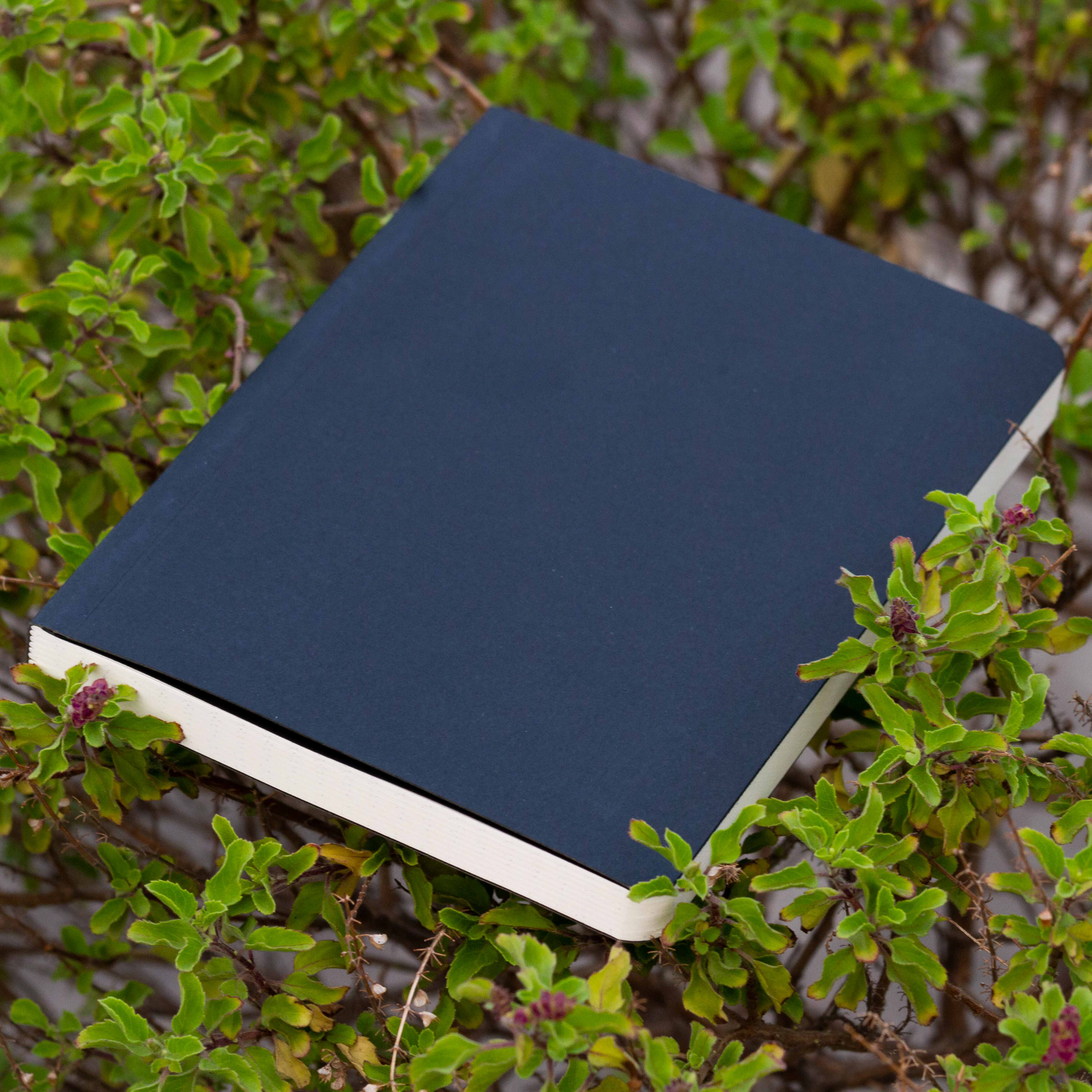 Daily Journal Black Notebook With Elastic Band - Notebook. 