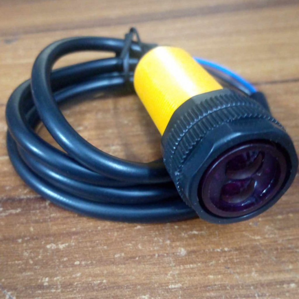 E18-D80NK Infrared Obstacle Avoidance Photoelectric Sensor E18-D80NK Adjustable Infrared Sensor Switch 3-80cm E18-D80NK Infrared Proximity Switches 3-80cm Detection Range. 