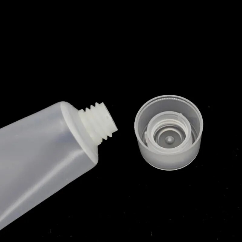 50pcs/lot 5ml 10ml 15ml translucent Plastic Soft Tube Empty Cosmetic Lotion Tube Squeeze Cream Container swivel lid with syringe. 