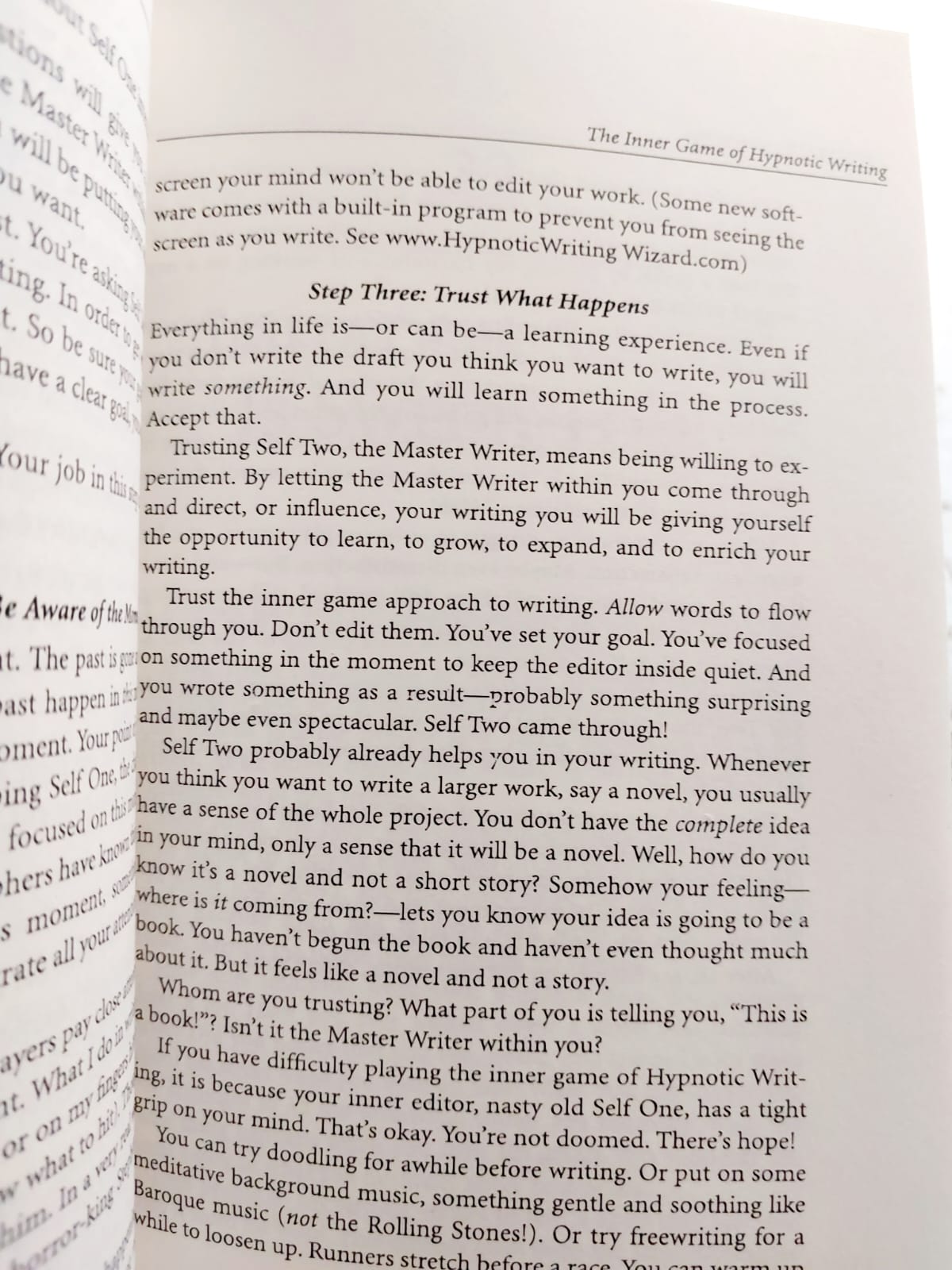 Hypnotic Writing: How to Seduce and Persuade Customers with Only Your Words by Joe Vitale | Paperback. 