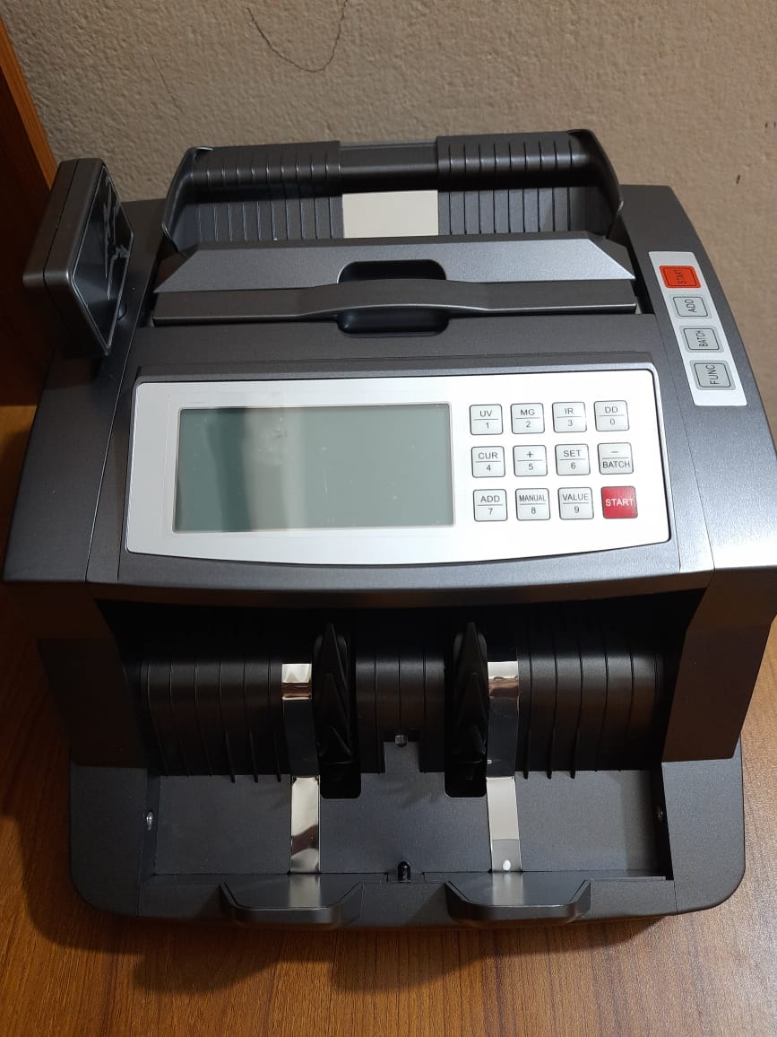 Money Counting & Fake Note Detector Machine ML-6300 with 3 displays. 