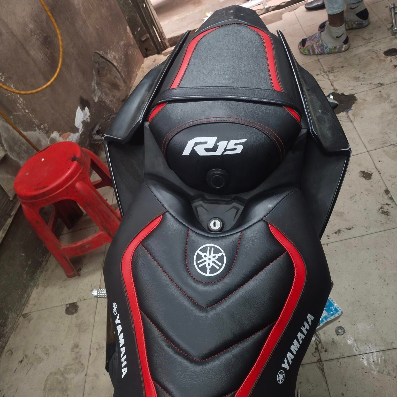 Yamaha r15v4 red CLOUR modified seat cover. 